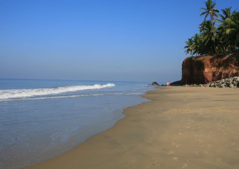 Das Kadaltheeram Ayurvedic Beach Resort liegt an einer weitläufigen Bucht 