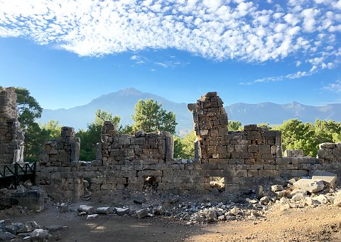 Die Lykische Küste bietet viele historische Ausflusgziele wie nach Phaselis