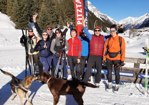 Tierische Begleitung der Yoga und Ski Gruppe 