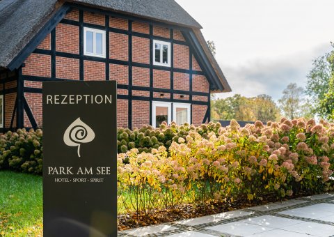 Die Rezeption des Hotels Park am See